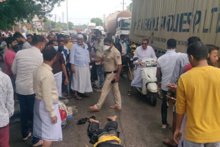 Bike rider dies in an terrible accident with lorry