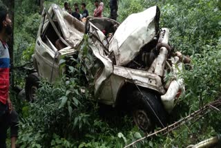 girl-died-when-a-bolero-camper-fell-into-a-gorge-on-the-thatyud-bangsil-motorway