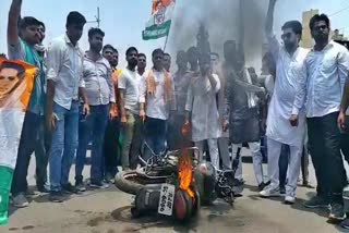 Petrol and diesel prices hiked, Youth Congress protest