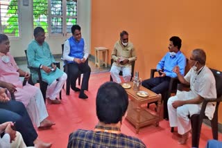 Basavaraj Horatti visits RSS Keshav Kunj office in Hubli