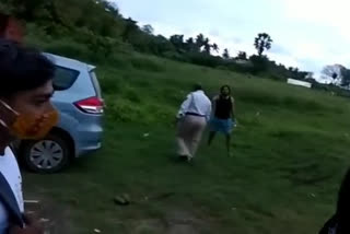 tourists attack on police at Chinchani beach  in palghar