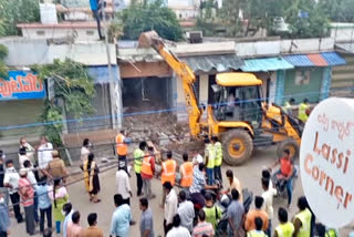 Demolition of illegal structures in Vinukond