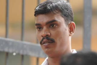 karipoor gold smuggling case; customs questioning tp chandrashekhar murder convict muhammad shafi  karipoor gold smuggling case  tp chandrashekhar murder convict  muhammad shafi  കരിപ്പൂർ സ്വർണ്ണക്കടത്ത് കേസ്; ടി.പി വധക്കേസ് പ്രതി മുഹമ്മദ് ഷാഫിയെ കസ്റ്റംസ് ചോദ്യം ചെയ്യുന്നു  കരിപ്പൂർ സ്വർണ്ണക്കടത്ത് കേസ്  ടി.പി വധക്കേസ് പ്രതി മുഹമ്മദ് ഷാഫി  കസ്റ്റംസ്  മുഹമ്മദ് ഷാഫിയെ കസ്റ്റംസ് ചോദ്യം ചെയ്യുന്നു  ടി.പി വധക്കേസ് പ്രതി