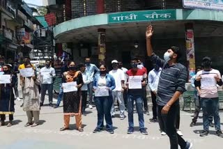 polytechnic-collage-student-protest-on-ghandhi-chowk-in-hamairpur