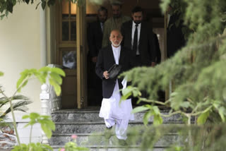 Officials: Afghan delegation, Taliban to talk peace in Qatar