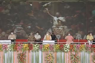प्रधानमंत्री नरेन्द्र मोदी आज वाराणसी के दौरे पर