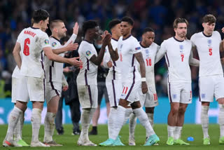 uk-to-ban-online-racists-from-games-after-euro-2020-uproar
