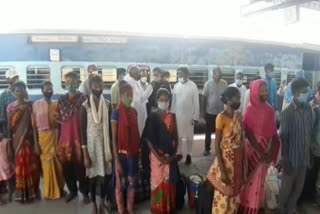 37 laborers of Dumka returned from Kerala