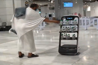 Robots to serve Zamzam water in Makkah, Madina mosques