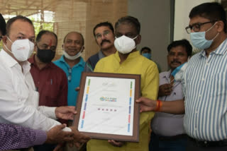 Five star certificate presented to Health Minister