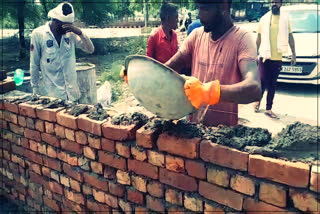 sirsa wall built on road