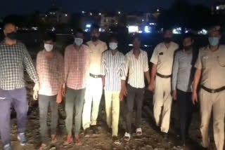 delhi police arrested five miscreants