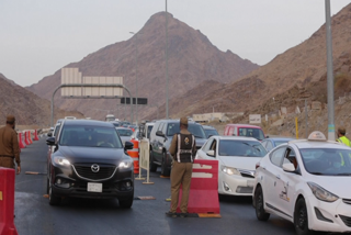 Saudi Arabia beefs up Mecca security ahead of Hajj