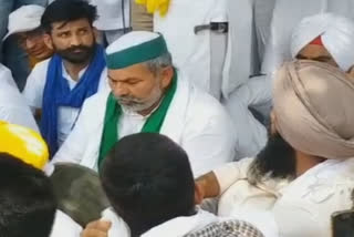 Rakesh Tikait participates in Kisan Mahapanchayat in Haryana