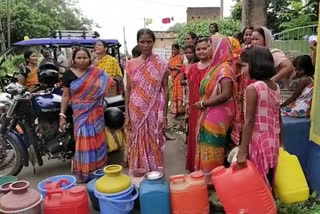 Road Block by Villagers in Ichhapur Durgapur for Demand of Drinking Water