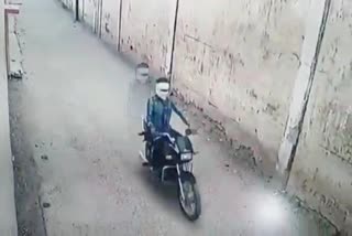 Bike thief caught in CCTV