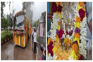 sant nivruttinath maharaj palkhi left for pandharpur by bus