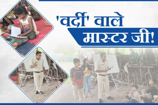 indore-policeman-teaches-workers-children