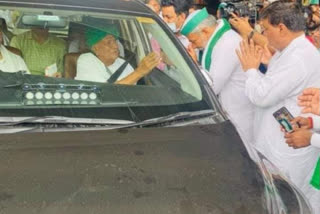 om prakash Chautala reached Ghazipur border