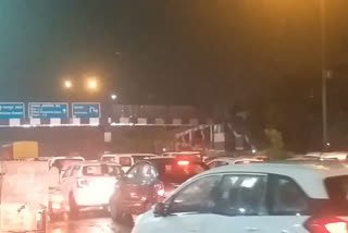 jam on delhi-noida road after rain in delhi