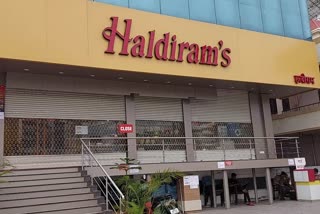 expired food items found in haldiram outlet chandrapur