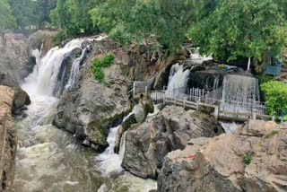 காவிரியில் நீர்வரத்து குறைந்தது