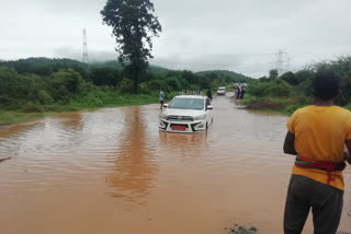 car of MP Nakul Nath convoy got stuck