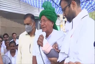 Om Prakash Chautala reached singhu border