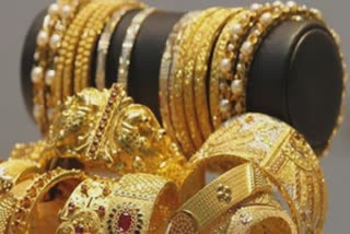 Gold Price Today: સોના અને ચાંદીમાં ઘટાડો યથાવત, સોનું 8,750 રૂપિયા સસ્તું થયું, ચાંદી આ સપ્તાહમાં 2,600 રૂપિયા તૂટ્યું