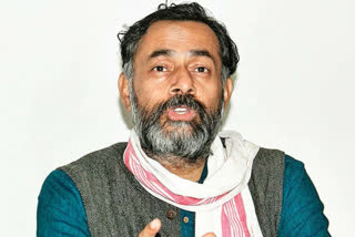 farmers-protest-imprisoned-in-a-cage-by-the-government-yogendra-yadav
