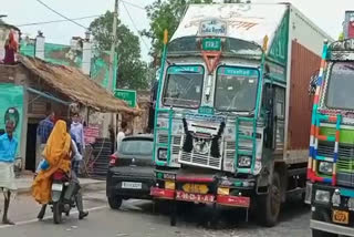 धौलपुर में हादसा, रोडवेज बस हादसा , बस ट्रक में टक्कर,  यात्री घायल , accident in dholpur,  roadways bus accident , bus truck collision