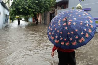 Heavy rains batter Telangana  Heavy rains batter Telangana leaving several areas waterlogged  Heavy rains leave several areas waterlogged  heavy rains in telangana  telangana rains  hyderabad rains  Torrential rains across Telangana  monsoon update  weather forecast in telangana  കനത്ത മഴയിൽ അവതാളത്തിലായി തെലങ്കാന  തെലങ്കാന  തെലങ്കാന വെള്ളപ്പൊക്കം  കനത്ത മഴ  കുടിവെള്ളക്ഷാമം  കൽക്കരി ഖനി