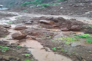 landlslide collapsed on Devrukhkar Wadi