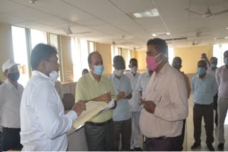 dehradun-dm-r-rajesh-inspected-the-tehsil