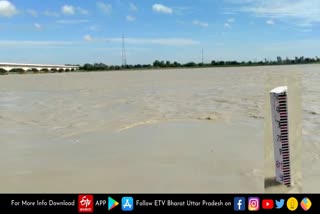 अयोध्या में सरयू नदी का जलस्तर बढ़ा.