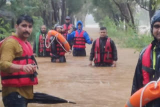 पुण्यात अतिवृष्टीचा 420 गावांना फटका