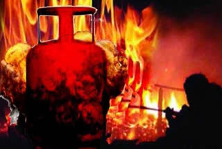 gas-cylinder-blast-in-new-khalsi-village-of-uttarkashi