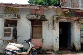 sanjeevani 108 personnel building dilapidated in dhamtari