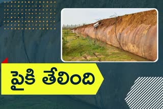 సరస్వతి పంప్​హౌస్ వద్ద పైకి తేలిన పైపులైన్