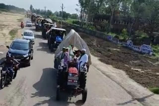 गाजीपुर बॉर्डर पहुंच रहे हैं किसान