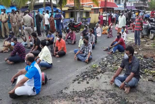 ചെല്ലാനം തീരദേശ പാത ഉപരോധം വാര്‍ത്ത  ചെല്ലാനം പ്രതിഷേധം വാര്‍ത്ത  ചെല്ലാനം റോഡ് ഉപരോധം വാര്‍ത്ത  chellanam protest news  chellanam coastal highway protest news  chellanam locals protest news