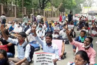 hunger strike regarding scholarship in ranchi