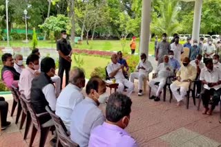 CM BSY conducts meeting with ministers, party leaders