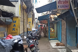firing in virat market of ambedkar nagar in delhi