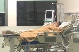 unconscious Oscar Fernandez, successful surgery for unconscious Oscar Fernandez, Mangalore news, congress leader Oscar Fernandez, congress leader Oscar Fernandez news, ಆಸ್ಕರ್ ಫೆರ್ನಾಂಡಿಸ್​ಗೆ ಯಶಸ್ವಿ ಶಸ್ತ್ರಚಿಕಿತ್ಸೆ, ಪ್ರಜ್ಞಾಹೀನ ಸ್ಥಿತಿಯಲ್ಲಿರುವ ಆಸ್ಕರ್ ಫೆರ್ನಾಂಡಿಸ್​ಗೆ ಯಶಸ್ವಿ ಶಸ್ತ್ರಚಿಕಿತ್ಸೆ, ಮಂಗಳೂರು ಸುದ್ದಿ, ಕಾಂಗ್ರೆಸ್​ ನಾಯಕ ಆಸ್ಕರ್ ಫೆರ್ನಾಂಡಿಸ್, ಕಾಂಗ್ರೆಸ್​ ನಾಯಕ ಆಸ್ಕರ್ ಫೆರ್ನಾಂಡಿಸ್ ಸುದ್ದಿ,