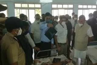 assam-cm-visits-mizo-attack-victims-in-silchar-medical-college