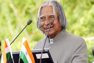 Vice President hails ex-prez Kalam's contribution to country