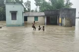 রাতভর বৃষ্টিতে জলমগ্ন ইন্দাস ব্লকের বিস্তীর্ণ এলাকা