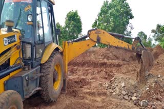 illegally-jcb-used-in-kollegala