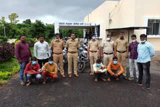 Yeola police seized 16 motorcycles from motorcycle thieves in nashik